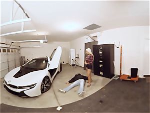 VR PORN-Hot milf nail The Car Theif